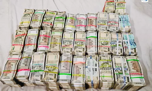 BREAKING: रक्षा क्षेत्र में बड़ा रिश्वत कांड, ₹500 करोड़ के ठेके में CBI का एक्शन BREAKING: रक्षा क्षेत्र में बड़ा रिश्वत कांड, ₹500 करोड़ के ठेके में CBI का एक्शन