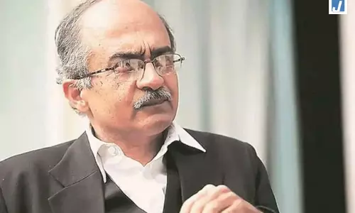 बहुत खून-खराबा होगा...प्रशांत भूषण की कथित ऑडियो क्लिप से सियासी भूचाल! बहुत खून-खराबा होगा...प्रशांत भूषण की कथित ऑडियो क्लिप से सियासी भूचाल!