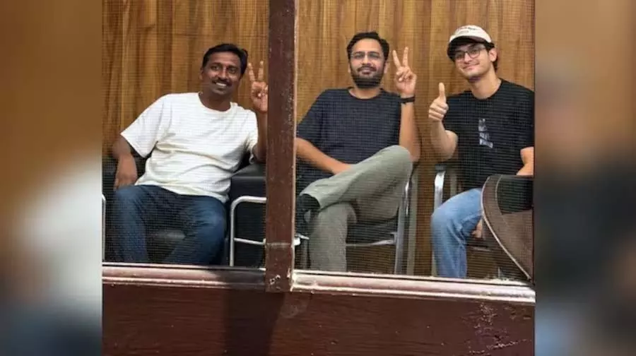 CJP के सौरव दास-आशुतोष रांका 5 दिन की न्यायिक हिरासत में, भेजे जाएंगे तिहाड़ CJP के सौरव दास-आशुतोष रांका 5 दिन की न्यायिक हिरासत में, भेजे जाएंगे तिहाड़