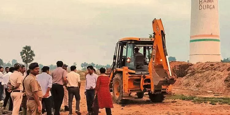 ओडिशा में अवैध भट्टियां ध्वस्त, कार्रवाई के खिलाफ प्रदर्शन ओडिशा में अवैध भट्टियां ध्वस्त, कार्रवाई के खिलाफ प्रदर्शन