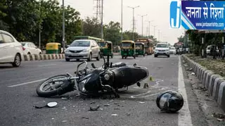 कार को धक्का लगा रहे जीजा-साले को कैंटर ने कुचला कार को धक्का लगा रहे जीजा-साले को कैंटर ने कुचला