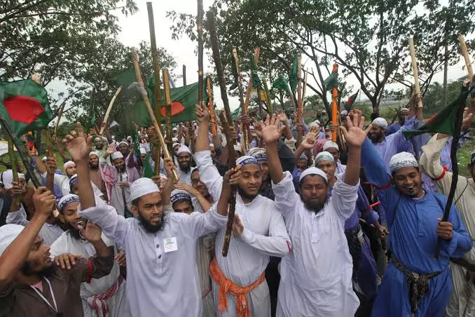 बांग्लादेश पर चिंता: 37 दिग्गज हस्तियों ने चरमपंथ पर चेताया बांग्लादेश पर चिंता: 37 दिग्गज हस्तियों ने चरमपंथ पर चेताया
