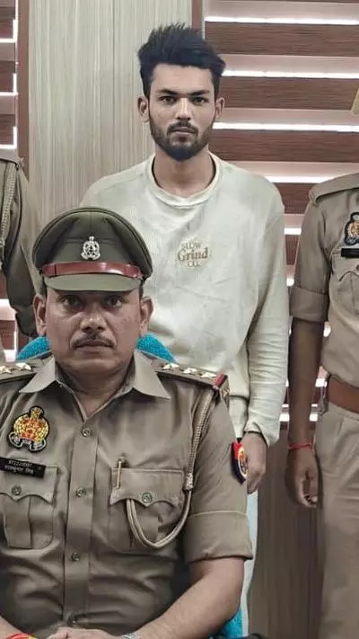 डिजिटल अरेस्ट कर 26.70 लाख की ठगी, आरोपी गिरफ्तार डिजिटल अरेस्ट कर 26.70 लाख की ठगी, आरोपी गिरफ्तार