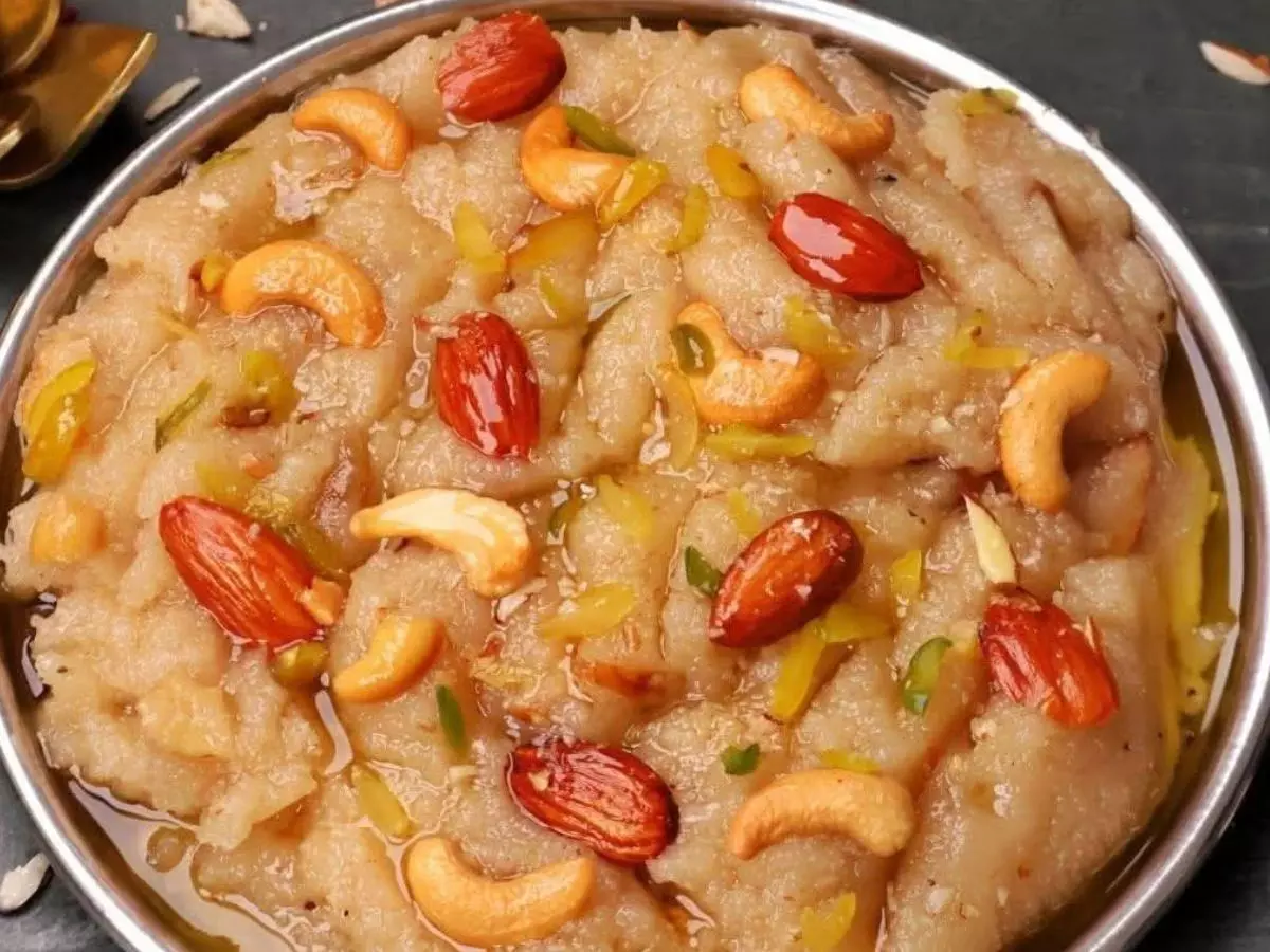नवरात्रि के पांचवें दिन बनाएं स्वादिष्ट केले का हलवा नवरात्रि के पांचवें दिन बनाएं स्वादिष्ट केले का हलवा