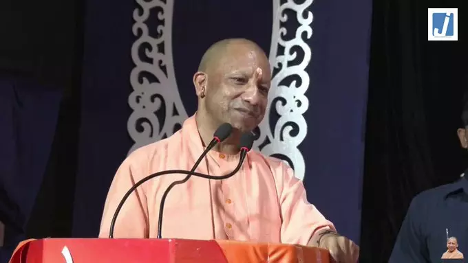 धन के लिए धर्म नहीं त्यागूंगा, युद्ध छिड़ा तो बम-गोले भी दागूंगा, CM योगी धन के लिए धर्म नहीं त्यागूंगा, युद्ध छिड़ा तो बम-गोले भी दागूंगा, CM योगी