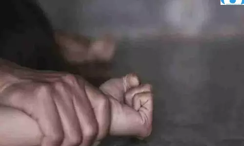 प्रेम-जाल में फंसाकर किशोरी से दुष्कर्म प्रेम-जाल में फंसाकर किशोरी से दुष्कर्म