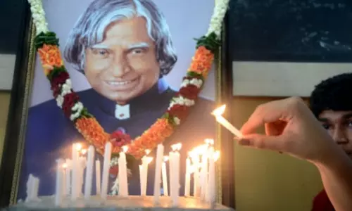एपीजे अब्दुल कलाम को जयंती पर देशवासियों ने किया याद, गडकरी और योगी आदित्यनाथ समेत कई बड़े नेताओं ने दी श्रद्धांजलि
