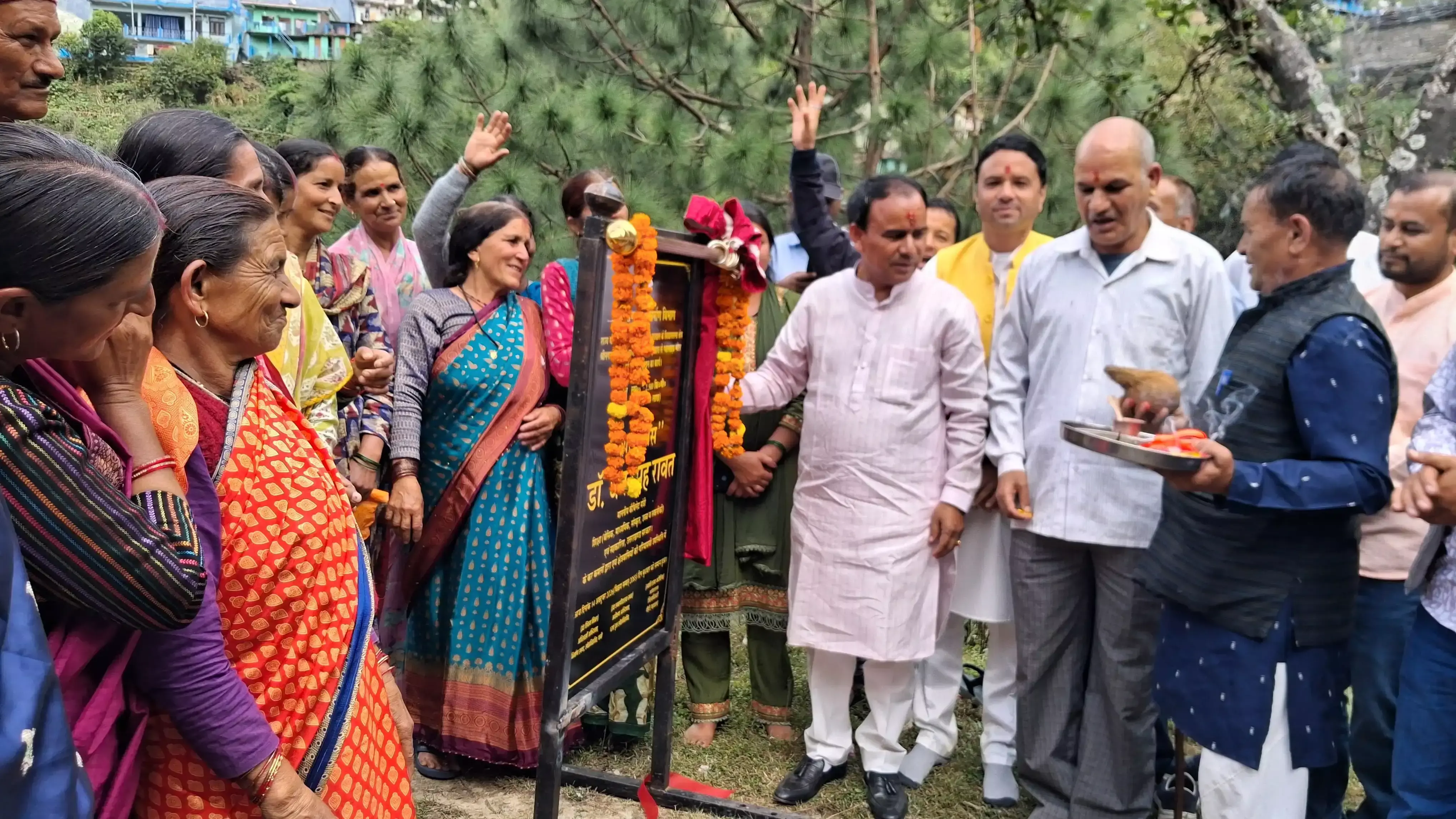 कैबिनेट मंत्री डॉ. रावत का पाबौ दौरा, योजनाओं का शिलान्यास व लोकार्पण