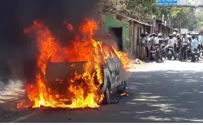 Telangana: घटकेसर के पास कार में आग लगने से 4 बाल-बाल बचे