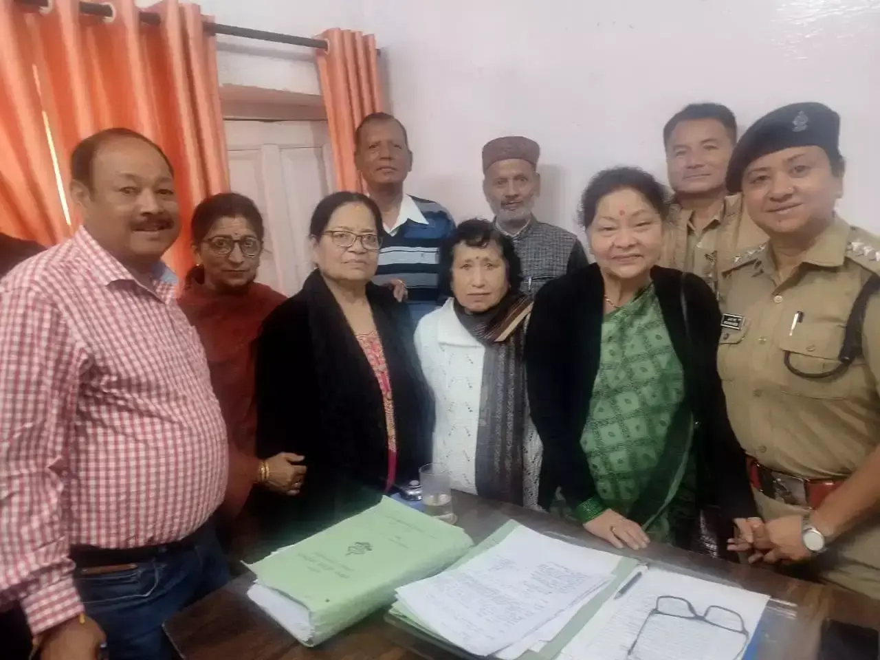 पेंशनरों ने उठाए पहचान पत्र और शहर की यातायात व्यवस्था के मुद्दे