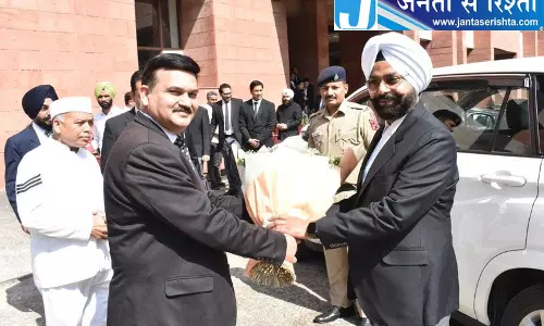चंडीगढ़ न्यायपालिका में नई नियुक्ति, कंवलजीत सिंह बाजवा ने संभाला कार्यभार चंडीगढ़ न्यायपालिका में नई नियुक्ति, कंवलजीत सिंह बाजवा ने संभाला कार्यभार