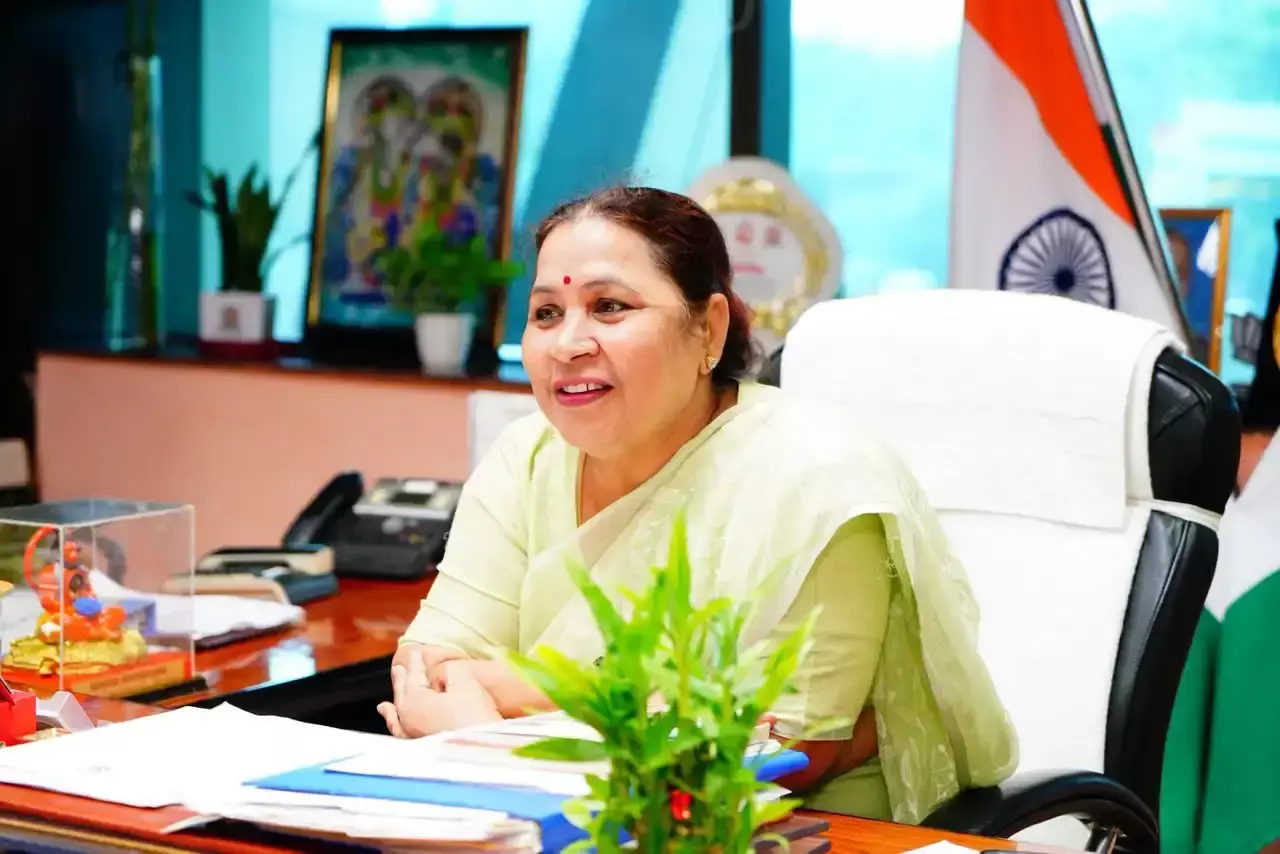 दिल्ली के सभी वार्डों में स्ट्रीट लाइट लगाने की तैयारी, छठ घाटों पर भी बेहतर रोशनी दिल्ली के सभी वार्डों में स्ट्रीट लाइट लगाने की तैयारी, छठ घाटों पर भी बेहतर रोशनी