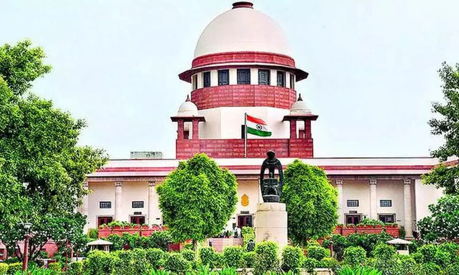 Andhra: सुप्रीम कोर्ट ने एपी गांवों के विलय के आदेश पर रोक लगाने से इनकार कर दिया Andhra: सुप्रीम कोर्ट ने एपी गांवों के विलय के आदेश पर रोक लगाने से इनकार कर दिया