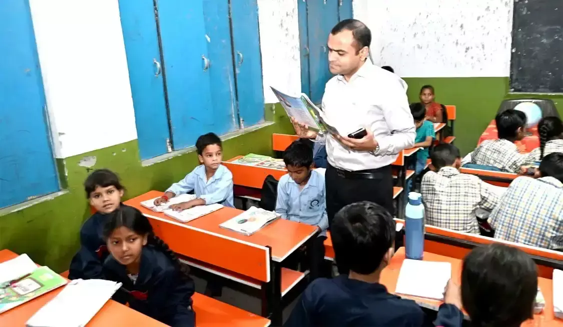 डीएम ने अपर रोड प्राथमिक विद्यालय के नए भवन का प्रस्ताव मांगा