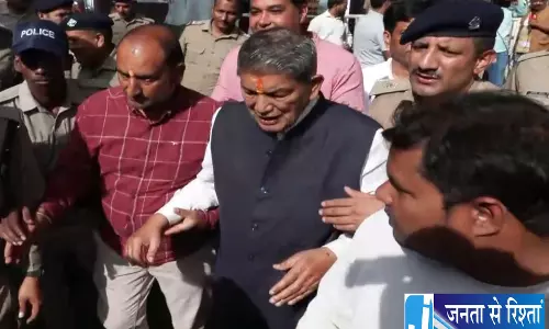 अंकिता भंडारी केस में कांग्रेस का बड़ा प्रदर्शन पूर्व CM हरीश रावत हिरासत में अंकिता भंडारी केस में कांग्रेस का बड़ा प्रदर्शन पूर्व CM हरीश रावत हिरासत में