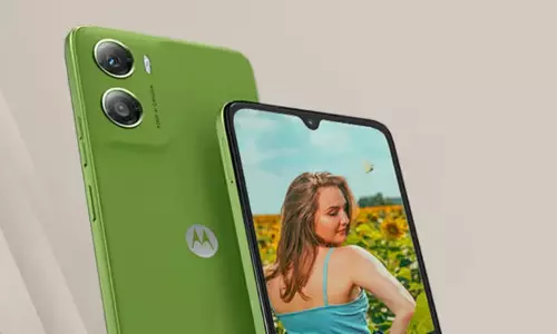 Motorola के 7000mAh बैटरी वाले फोन पर बंपर छूट