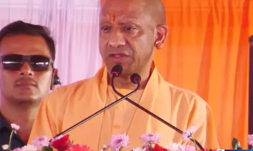 माफिया की जमीन पर गरीबों का आशियाना CM योगी ने किया बड़ा ऐलान माफिया की जमीन पर गरीबों का आशियाना CM योगी ने किया बड़ा ऐलान