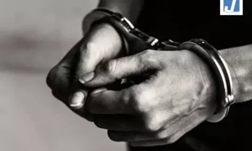 ACB का बड़ा एक्शन, रिश्वत लेते 3 सरकारी कर्मचारी पकड़े गए, 3.70 लाख रुपये बरामद ACB का बड़ा एक्शन, रिश्वत लेते 3 सरकारी कर्मचारी पकड़े गए, 3.70 लाख रुपये बरामद