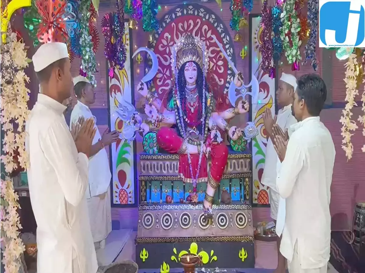 सलाखों के पीछे मां दुर्गा की भक्ति! रायपुर जेल में 760 बंदियों ने रखा 9 दिन का उपवास सलाखों के पीछे मां दुर्गा की भक्ति! रायपुर जेल में 760 बंदियों ने रखा 9 दिन का उपवास