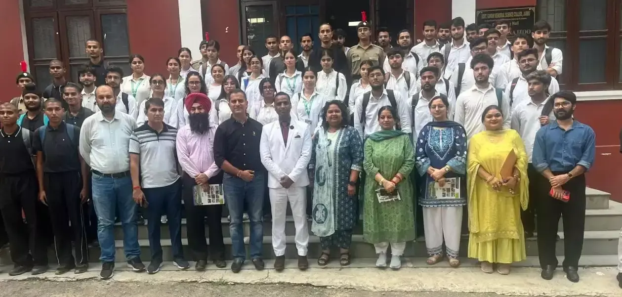 आर्टिफिशियल इंटेलिजेंस में करियर की संभावनाओं पर विद्यार्थियों को किया जागरूक आर्टिफिशियल इंटेलिजेंस में करियर की संभावनाओं पर विद्यार्थियों को किया जागरूक
