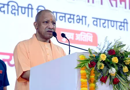 परिवार को ही प्रदेश मानने वालों की दुर्गति तय, सीएम योगी का अखिलेश यादव पर तंज परिवार को ही प्रदेश मानने वालों की दुर्गति तय, सीएम योगी का अखिलेश यादव पर तंज