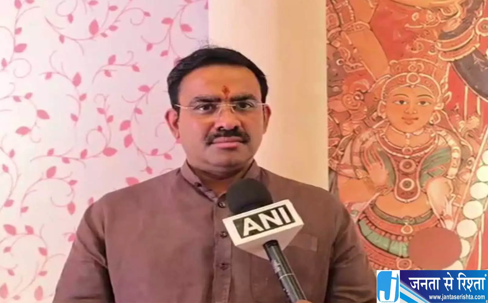 इमरान खान को 28 अक्टूबर तक भारत छोड़ने का आदेश बीजेपी नेता ने किया स्वागत इमरान खान को 28 अक्टूबर तक भारत छोड़ने का आदेश बीजेपी नेता ने किया स्वागत