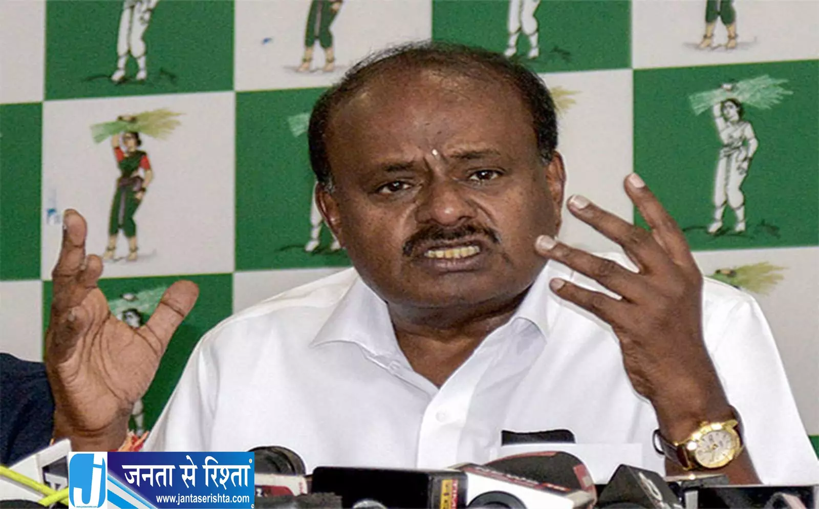 CM के फोन की जांच हो कुमारस्वामी की मांग से कर्नाटक की राजनीति गरमाई CM के फोन की जांच हो कुमारस्वामी की मांग से कर्नाटक की राजनीति गरमाई