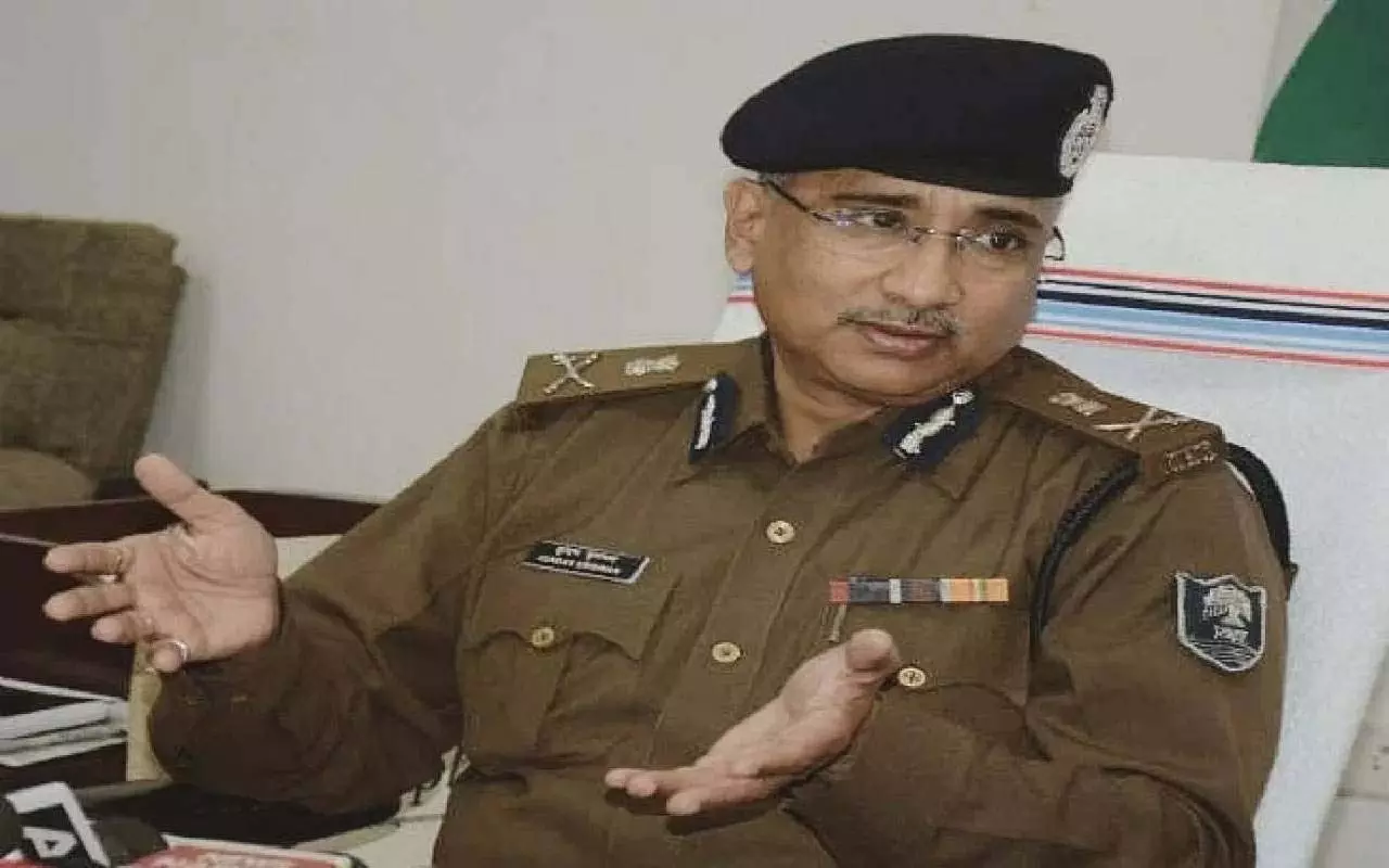 IPS और MP आमने-सामने, सीनियर अफसर ने भेजा कानूनी नोटिस IPS और MP आमने-सामने, सीनियर अफसर ने भेजा कानूनी नोटिस