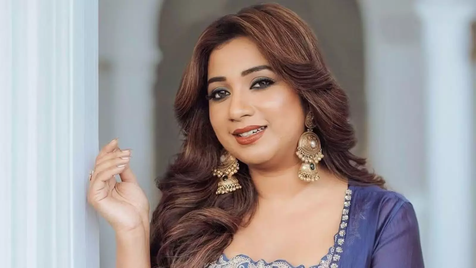 ‘झुमका’ गाने में चला श्रेया घोषाल की आवाज का जादू ‘झुमका’ गाने में चला श्रेया घोषाल की आवाज का जादू