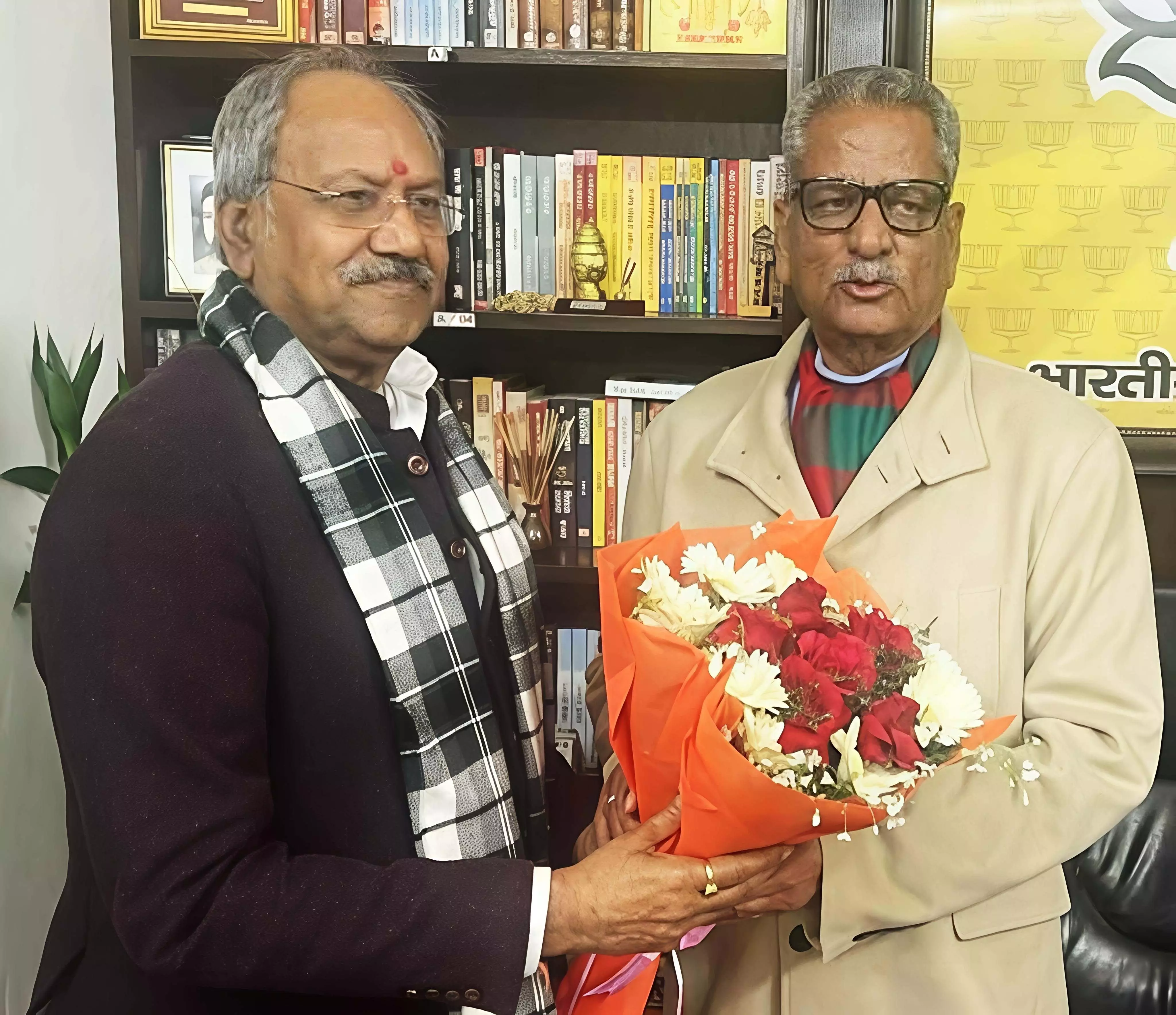 ओम माथुर बने केरल के नए राज्यपाल, सांसद बृजमोहन अग्रवाल ने दी बधाई ओम माथुर बने केरल के नए राज्यपाल, सांसद बृजमोहन अग्रवाल ने दी बधाई
