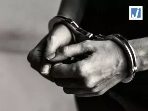 ACB का बड़ा एक्शन, रिश्वत लेते 3 सरकारी कर्मचारी पकड़े गए, 3.70 लाख रुपये बरामद ACB का बड़ा एक्शन, रिश्वत लेते 3 सरकारी कर्मचारी पकड़े गए, 3.70 लाख रुपये बरामद