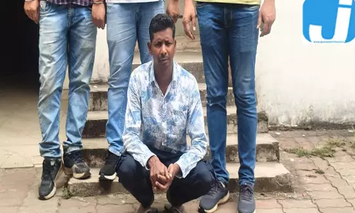 शेयर मार्केट में पैसा डबल करने का झांसा; महिलाओं से 70 लाख से अधिक की ठगी, आरोपी गिरफ्तार शेयर मार्केट में पैसा डबल करने का झांसा; महिलाओं से 70 लाख से अधिक की ठगी, आरोपी गिरफ्तार