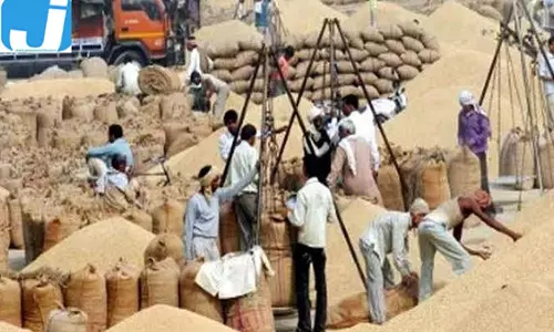 छत्तीसगढ़ में 15 नवंबर से धान खरीदी की तैयारी; किसानों के लिए टोकन, यहां देखें पंजीयन और 21 क्विंटल का नियम छत्तीसगढ़ में 15 नवंबर से धान खरीदी की तैयारी; किसानों के लिए टोकन, यहां देखें पंजीयन और 21 क्विंटल का नियम