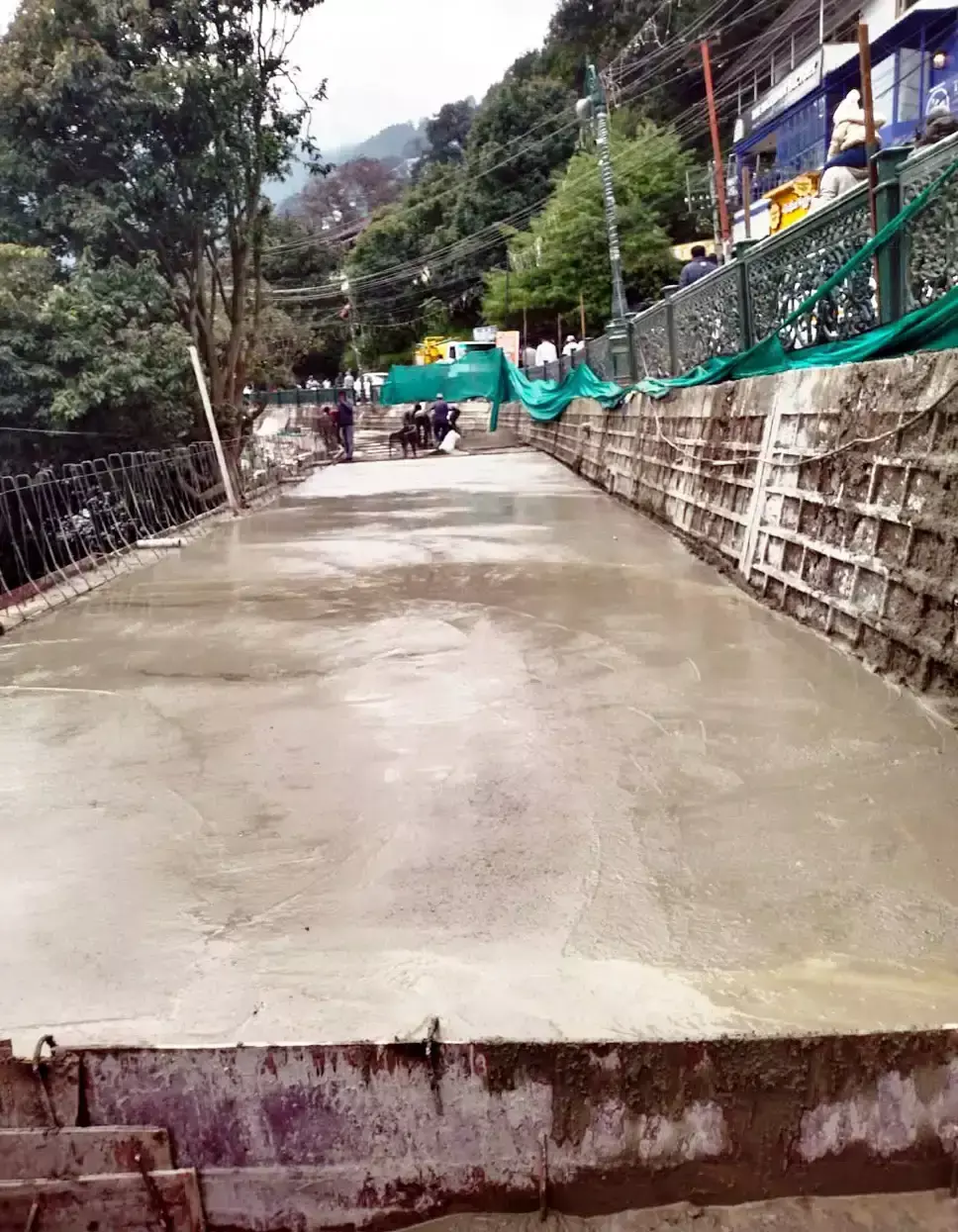 आरसीसी निर्माण पूरा होने से लोअर माल रोड खुलने की उम्मीद बढ़ी