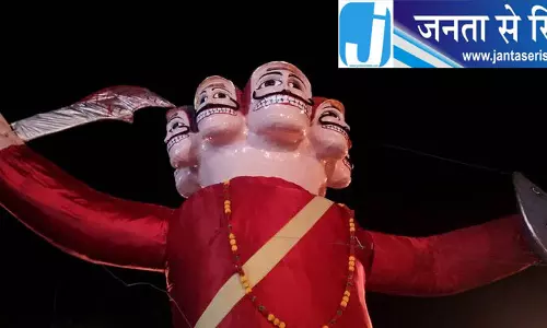 पीतमपुरा की रामलीला में रावण संग जलेगा 30 फुट का कॉकरोच पुतला