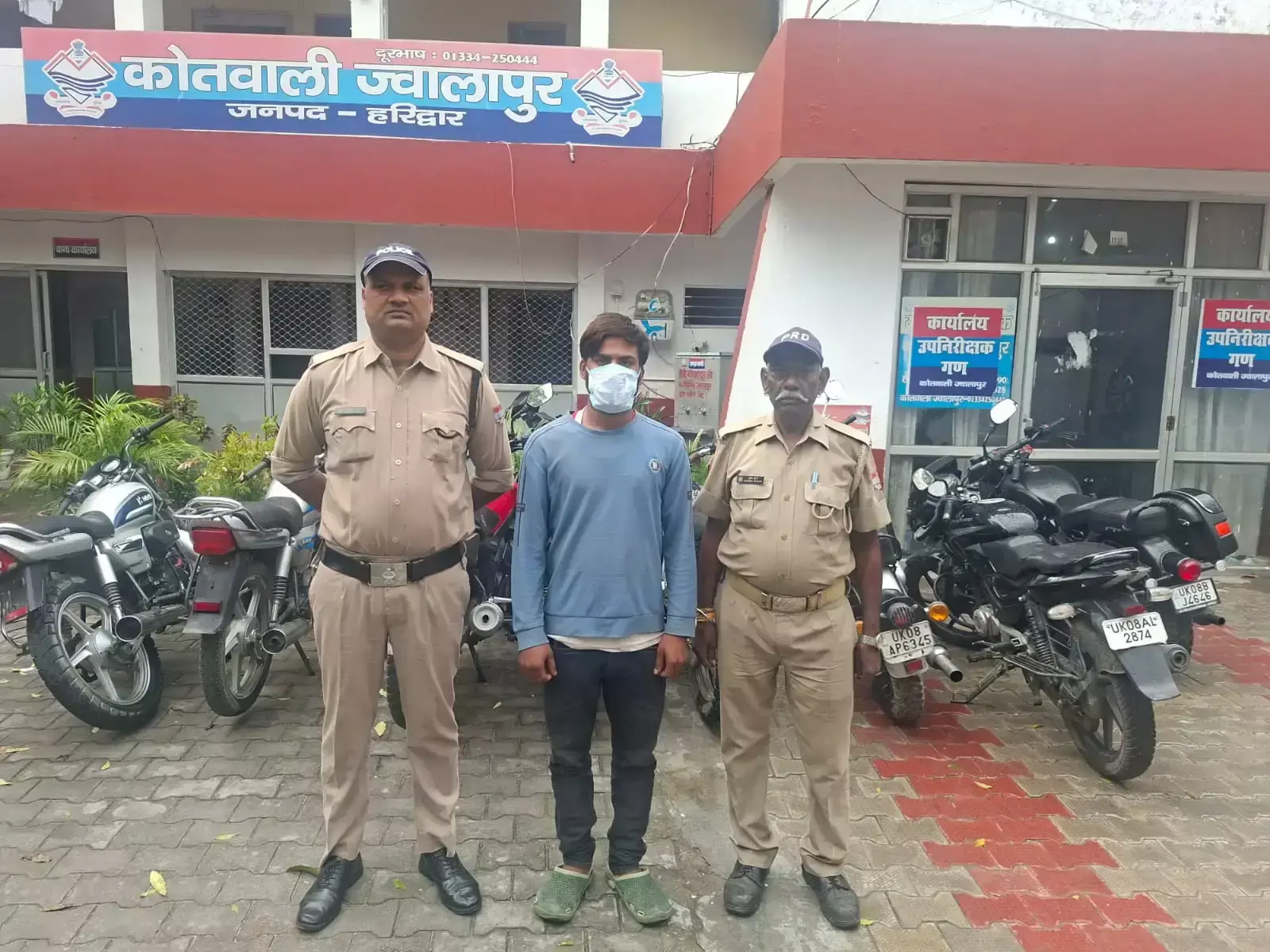 दुष्कर्म मामले में आरोपित गिरफ्तार, नाबालिग पीड़िता से जुड़ा मामला दुष्कर्म मामले में आरोपित गिरफ्तार, नाबालिग पीड़िता से जुड़ा मामला
