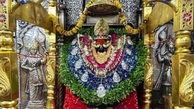 विंध्याचल के पुरोहितों से जुड़ी राजघरानों की परंपरा आज भी बरकरार
