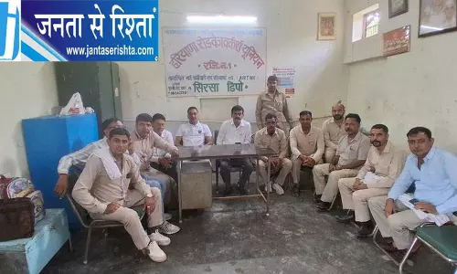 टायरों की कमी पर भड़कीं रोडवेज यूनियनें, प्रदर्शन की चेतावनी