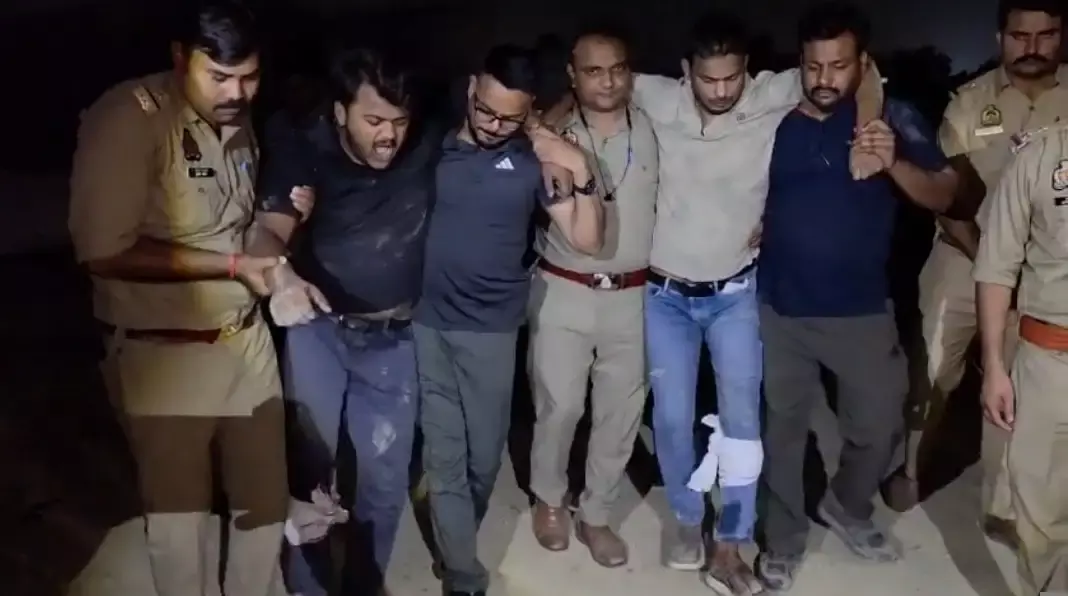 गोकशी के मामले में फरार चल रहे दो आरोपी मुठभेड़ में घायल गोकशी के मामले में फरार चल रहे दो आरोपी मुठभेड़ में घायल