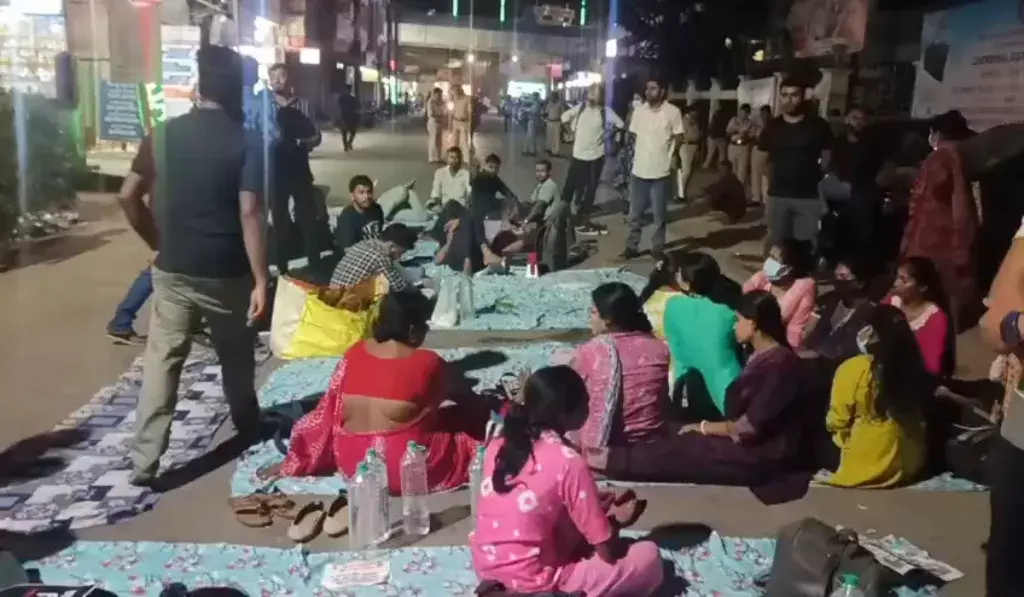 त्रिपुरा CM की अपील: TET पेपर-1 पास उम्मीदवार ख़त्म करें धरना त्रिपुरा CM की अपील: TET पेपर-1 पास उम्मीदवार ख़त्म करें धरना