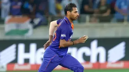 अर्शदीप की चोट बनी वजह, बेंगलुरु T20I में भुवनेश्वर को मिली जगह अर्शदीप की चोट बनी वजह, बेंगलुरु T20I में भुवनेश्वर को मिली जगह