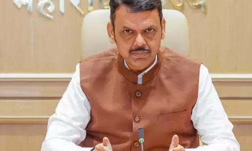 सीएम फडणवीस का विपक्ष पर हमला, प्रशांत भूषण की टिप्पणी के बाद कहा- आखिर होठों पर आ गई मन में छुपी बात सीएम फडणवीस का विपक्ष पर हमला, प्रशांत भूषण की टिप्पणी के बाद कहा- आखिर होठों पर आ गई मन में छुपी बात