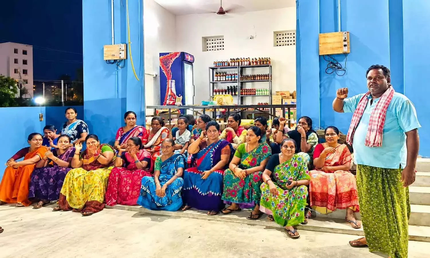 Andhra: शराब दुकान के विरोध में महिलाओं ने किया प्रदर्शन Andhra: शराब दुकान के विरोध में महिलाओं ने किया प्रदर्शन