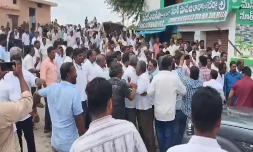YSRCP सांसद मिधुन रेड्डी पर कथित हमले से सियासी बवाल YSRCP सांसद मिधुन रेड्डी पर कथित हमले से सियासी बवाल