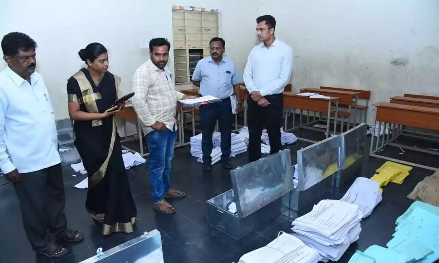 Andhra: स्थानीय चुनाव नामांकन कार्यक्रम जारी Andhra: स्थानीय चुनाव नामांकन कार्यक्रम जारी