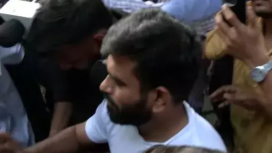 CJP के अभिजीत दिपके हिरासत में, CP में आयोजित होनी थी तिरंगा सभा