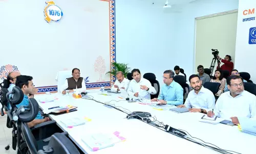 सीएम हेल्पलाइन के माध्यम से शासन और जनता के बीच मजबूत हो रहा विश्वास: CM साय सीएम हेल्पलाइन के माध्यम से शासन और जनता के बीच मजबूत हो रहा विश्वास: CM साय