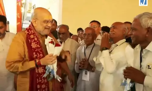 नवरात्रि के रंग में रंगे केंद्रीय गृह मंत्री अमित शाह