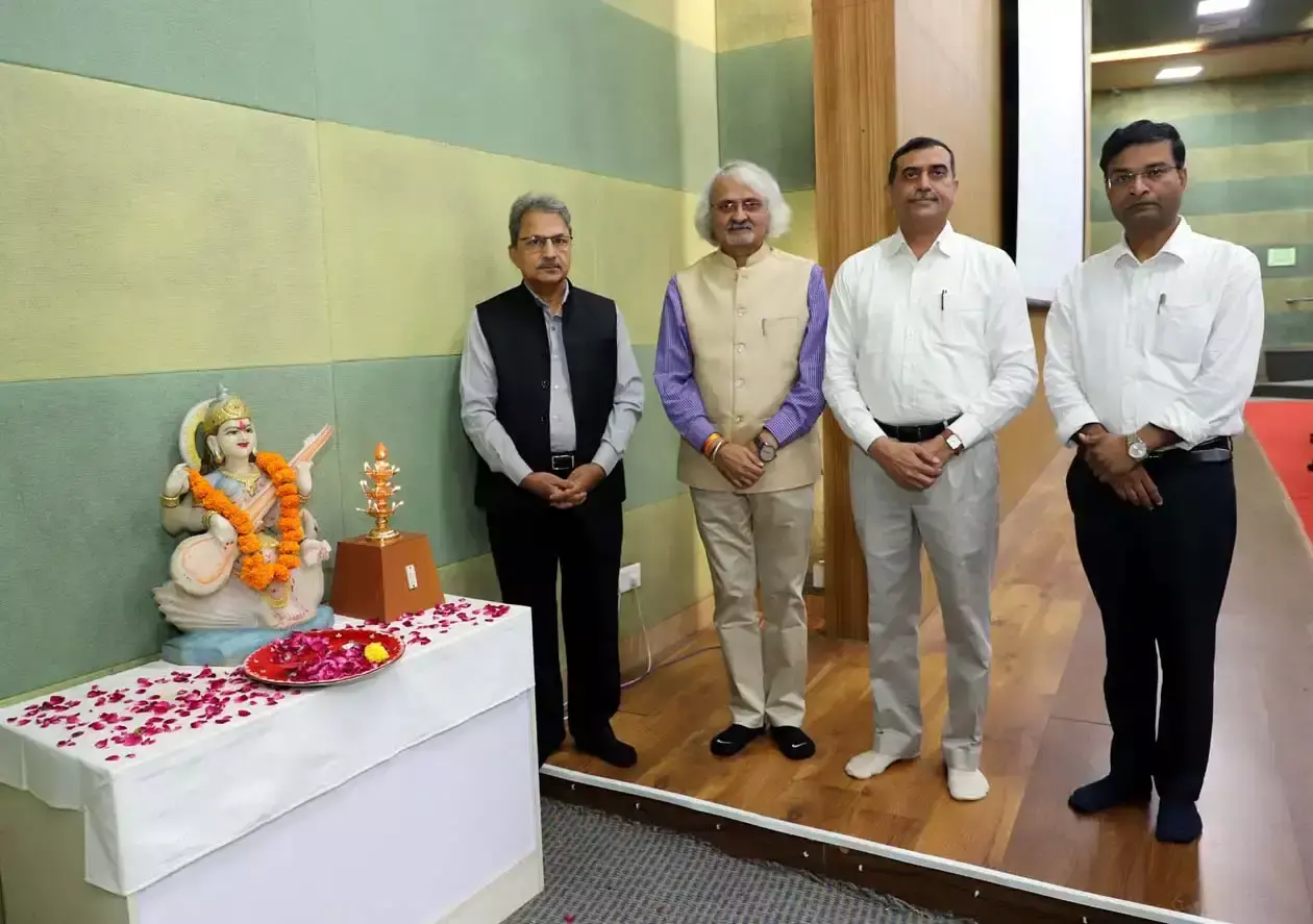 भारतीय ज्ञान परंपरा और समकालीन शिक्षा के बीच समन्वय पर जोर भारतीय ज्ञान परंपरा और समकालीन शिक्षा के बीच समन्वय पर जोर