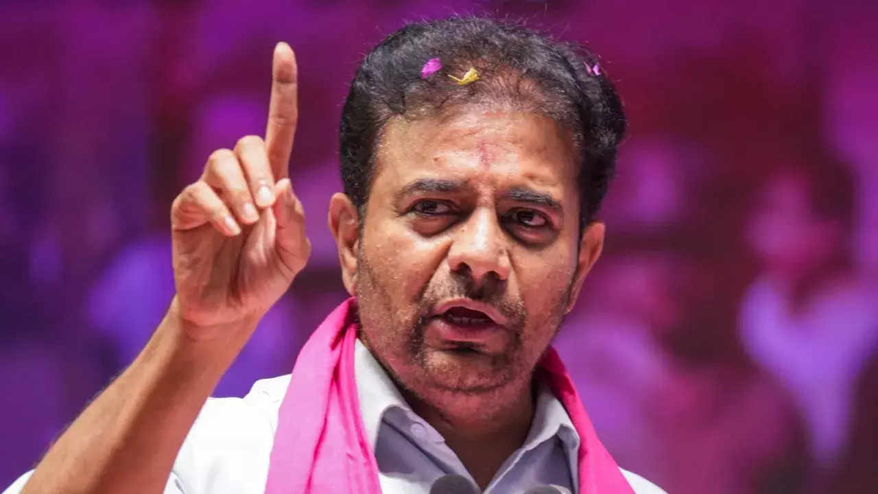 विदेशी कोयला घोटाले की साजिश: केटीआर ने तेलंगाना सीएम को घेरा विदेशी कोयला घोटाले की साजिश: केटीआर ने तेलंगाना सीएम को घेरा